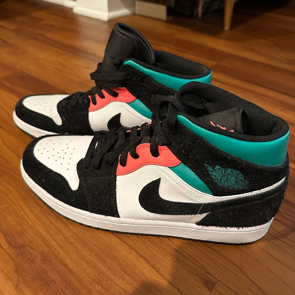 Nike Air Jordan 1 Mid Se South Beach size 12